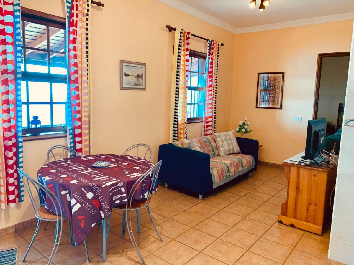 Apartamentos Isla Encantada Puntallana Buitenkant foto